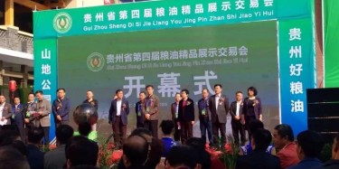 有個吃貨朋友是什么體驗？
